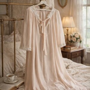 Elegant Creamy Pink Sheet Vintage Quiet Luxury Lace Trimmed Long Nightgown